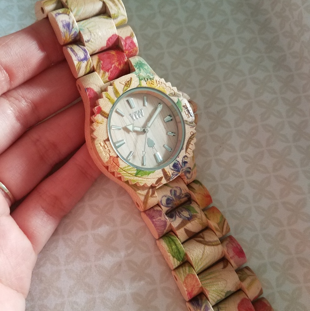 Limited Wewood flower watch